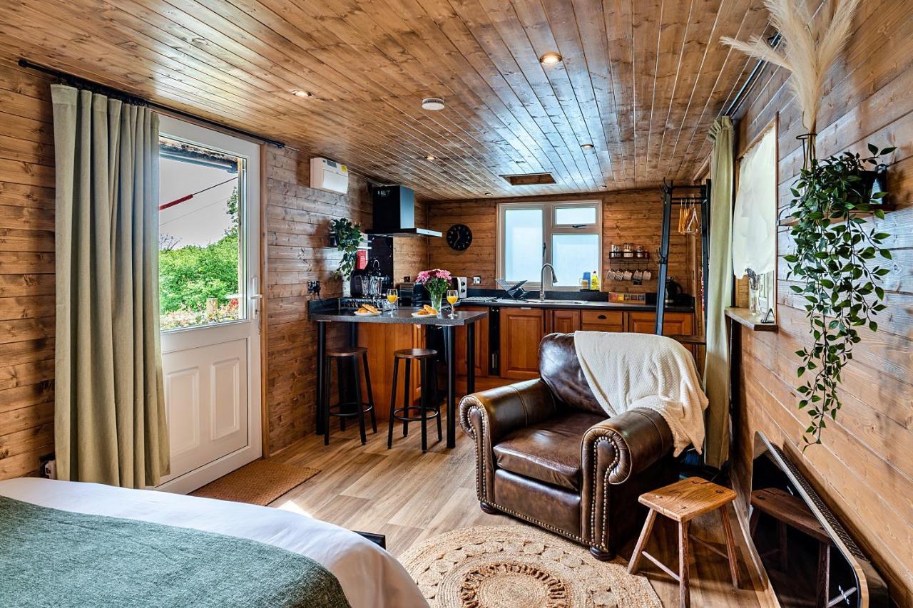 Finest Retreats - Trevoya Cabin Launceston Exterior photo