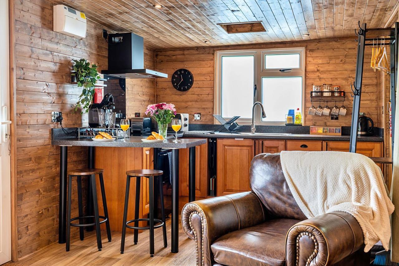 Finest Retreats - Trevoya Cabin Launceston Exterior photo