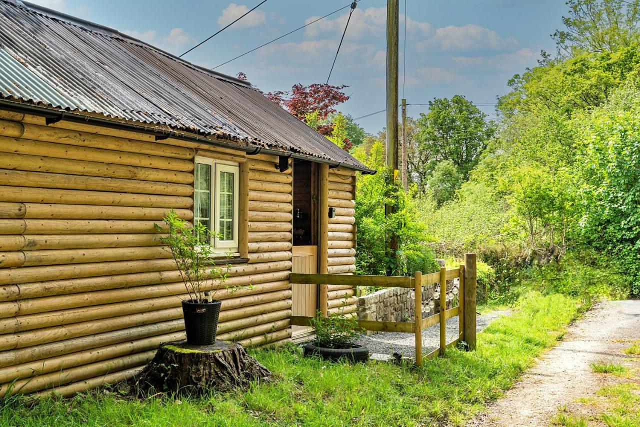 Finest Retreats - Trevoya Cabin Launceston Exterior photo