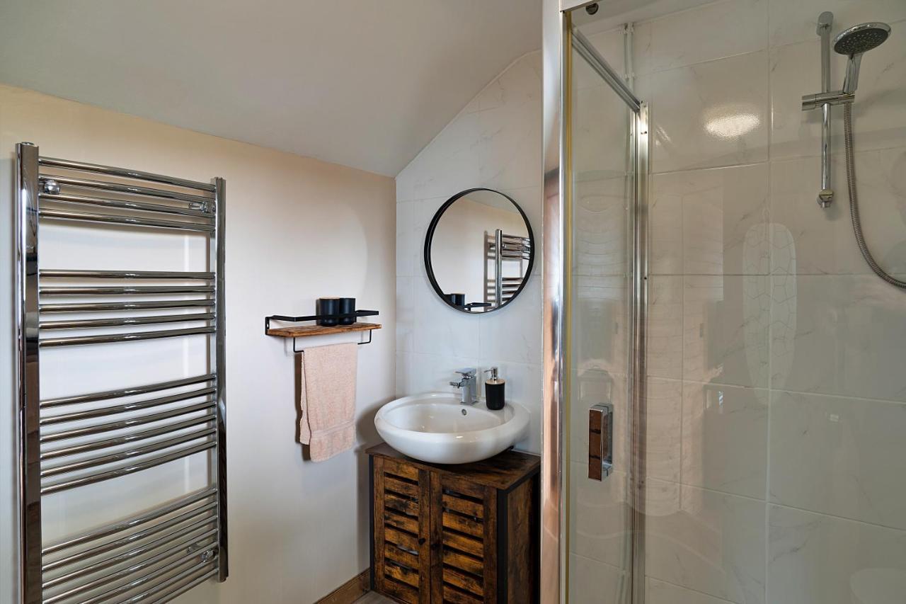 Finest Retreats - Trevoya Cabin Launceston Exterior photo